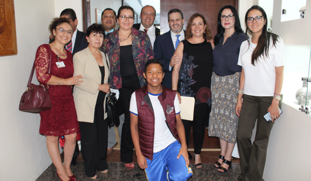 Al final de la firma de Convenio CIJ Ayuntamiento de Naucalpan