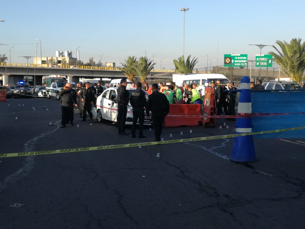 Policías de la Ciudad de México detienen a asaltante que se robó un taxi en Neza