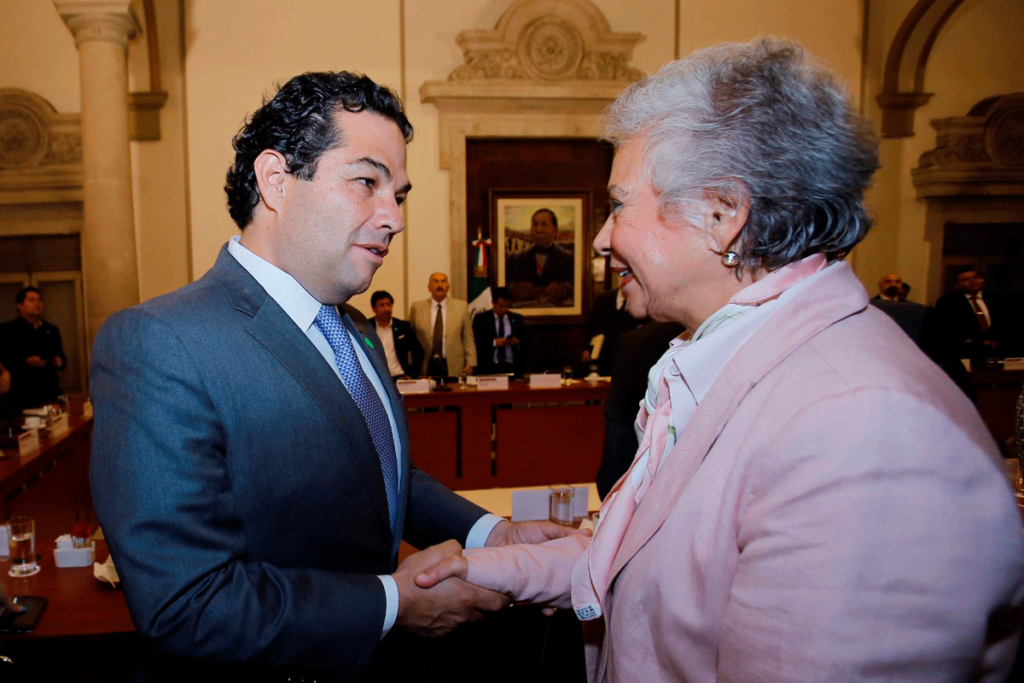 El alcalde Enrique Vargas del Villar y la Secretaria de Gobernación Olga  Sánchez Cordero 