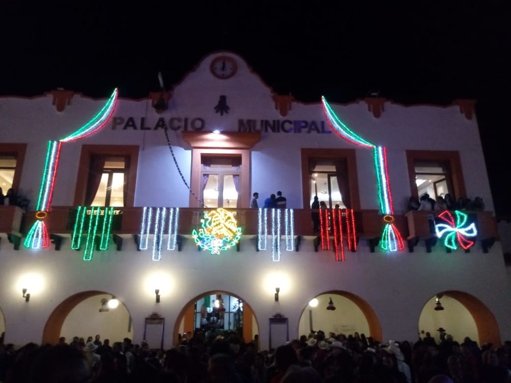 La noche del 15 de Septiembre, inolvidable en Almoloya de Juárez