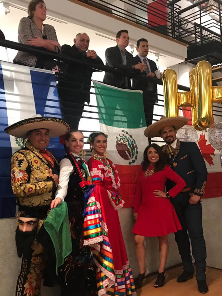 Bailarines mexiquenses que representan a nuestro país en Canadá