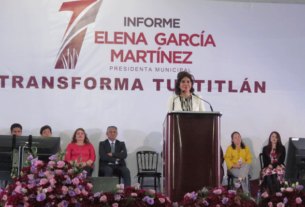 La presidenta municipal de Tultitlán, Elena García Martínez rinde su Primer Informe de gobierno