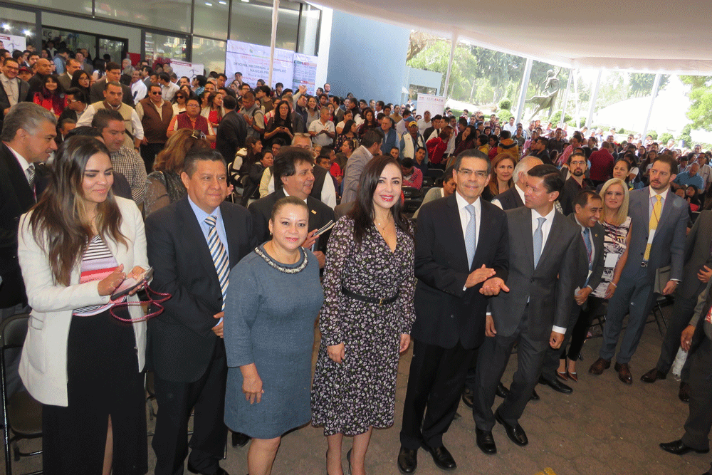 Patricia Durán, los secretarios de Desarrollo Económico estatal y municipal, Enrique Jacob y Alfredo Vinalay y empresarios en la 2ªFeria del Empleo