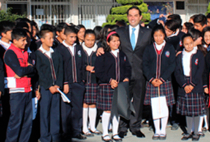 El alcalde de Huixquilican, Enrique Vargas del Villar, propone ayuda a colegios particulares y padres de familia