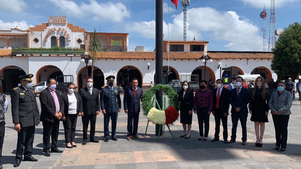 Ofrenda Floral a los Niños Héroes en Almoloya de Juárez