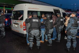 Policías de Atizapán de Zaragoza evitan asaltos en el transporte