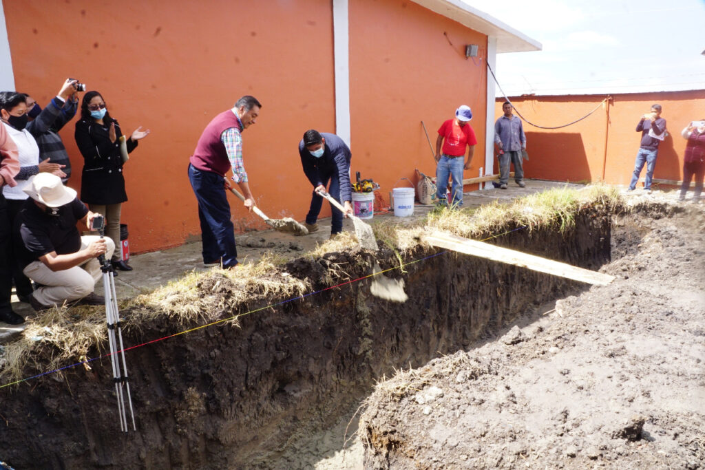 Nuevas instalaciones en escuela afectada por el sismo en Almoloya de Juárez