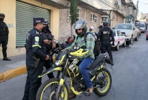 Revisan a Motociclistas en Atizapan de Zaragoza