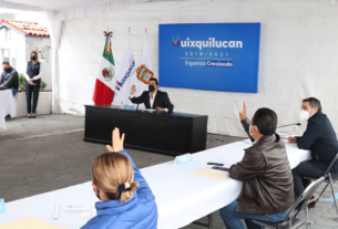 Enrique Vargas del Villar y resto del Cabildo de Huixquilucan aprueban asumir el ISR de los empleados