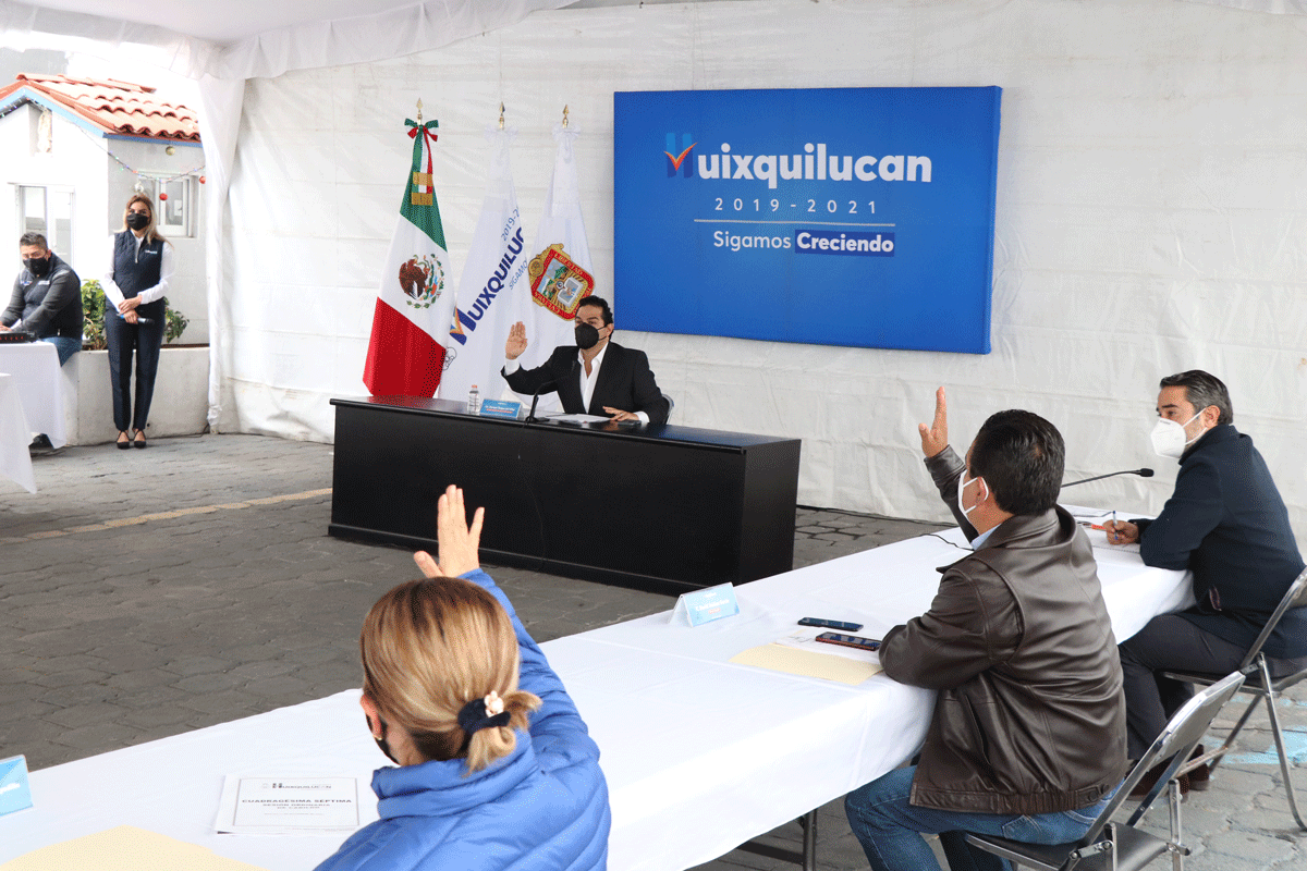 Enrique Vargas del Villar y resto del Cabildo de Huixquilucan aprueban asumir el ISR de los empleados
