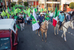 Recorrido del PVEM por las calles de Los Reyes La Paz