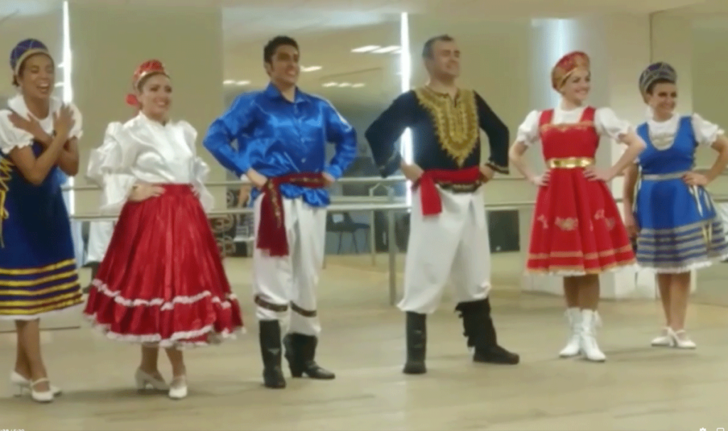 Danzas y cantantes en los festejos del aniversario por las relaciones México-Rusia