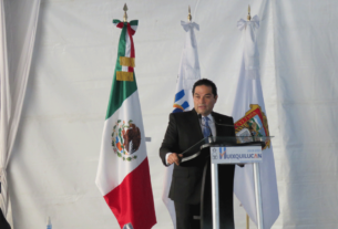 Enrique Vargas del Villar en su 2o Informe de Gobierno