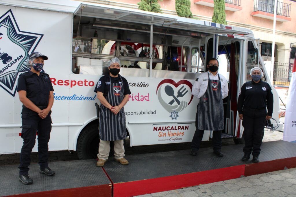El food truck que llega a zonas vulnerables de Naucalpan con comida