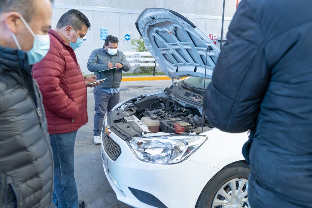 El sistema de consumo de gasolina es revisado por personal de Contraloría de Tlalnepantla
