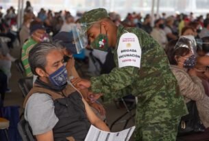 Ejército en la vacunación en Tlalnepantla
