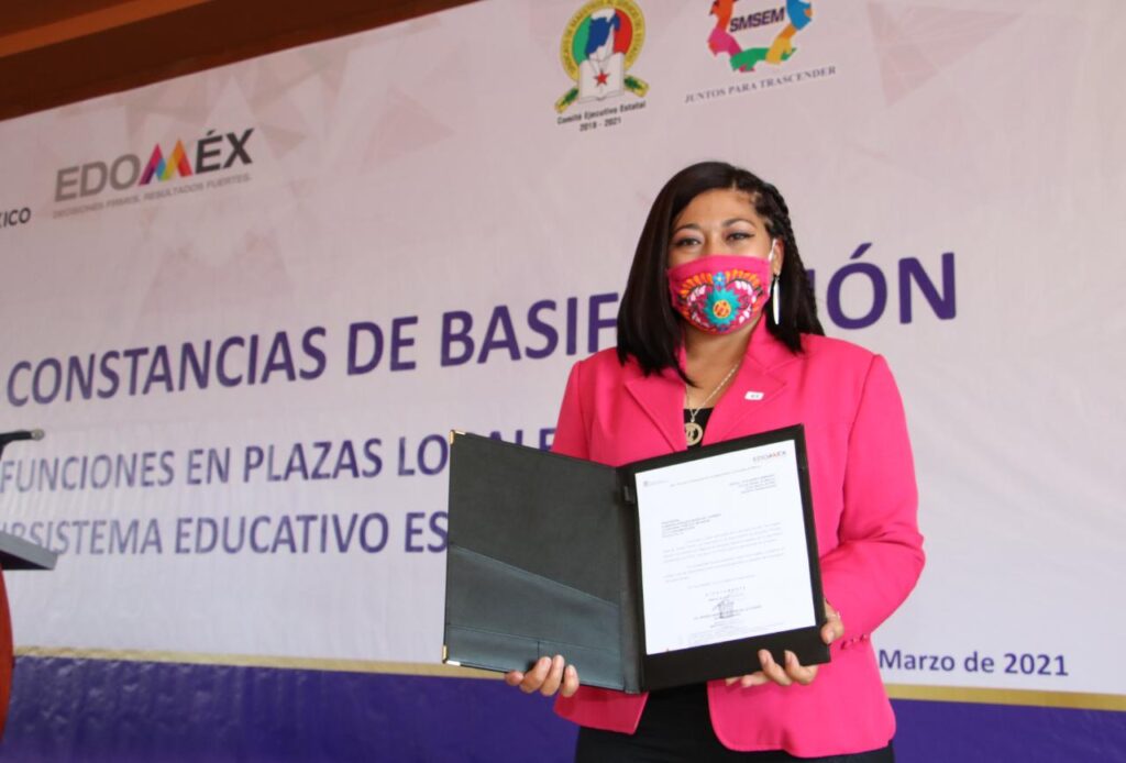 Maestros de diversas áreas reciben plazas del Gobierno del Estado de México