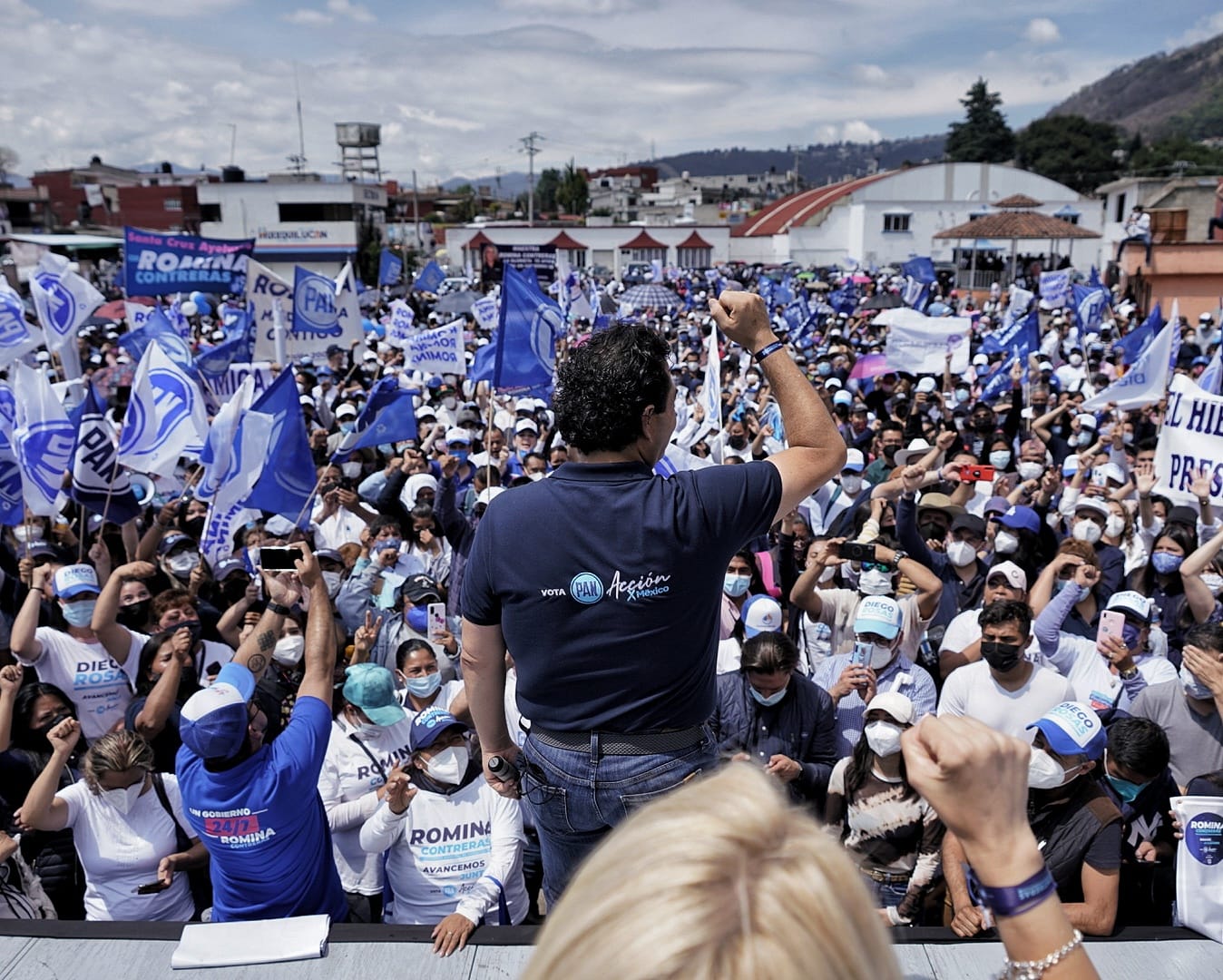 Enrique Vargas del Villar anuncia demanda contra partido Morena por destrucción de propaganda