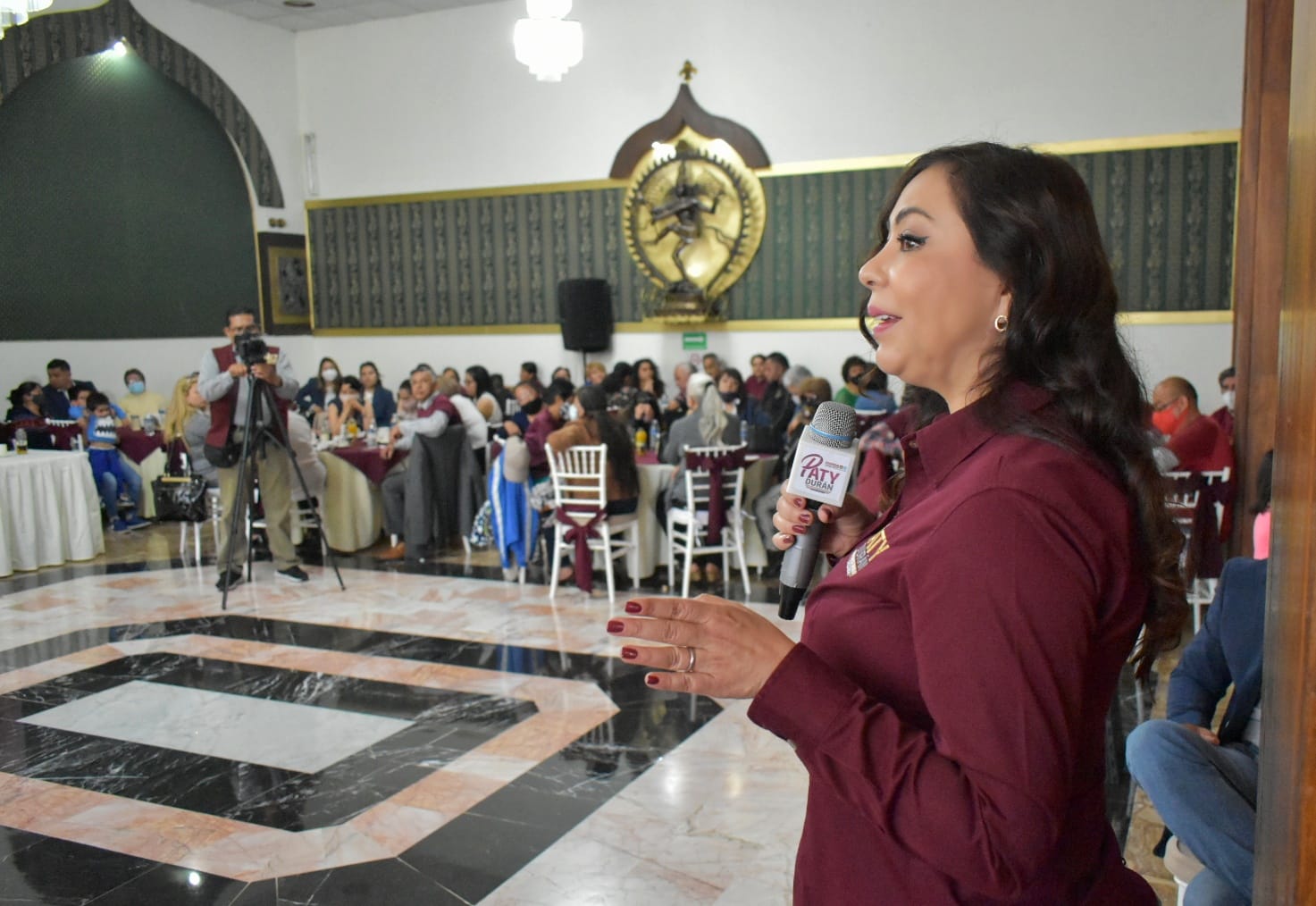 Ante más de 200 mujeres, Patricia Durán promete apoyo para hacer negocios