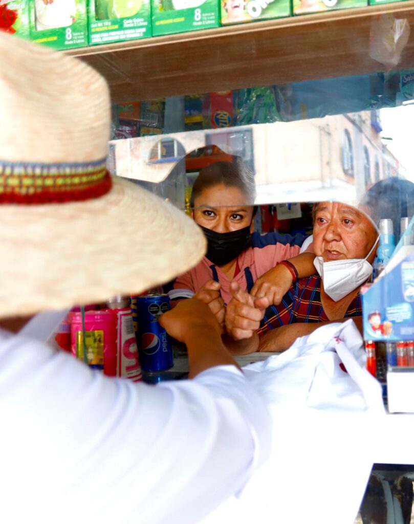 Mujeres hacen propuestas a Raciel Pérez Cruz para impulsar pequeños negocios