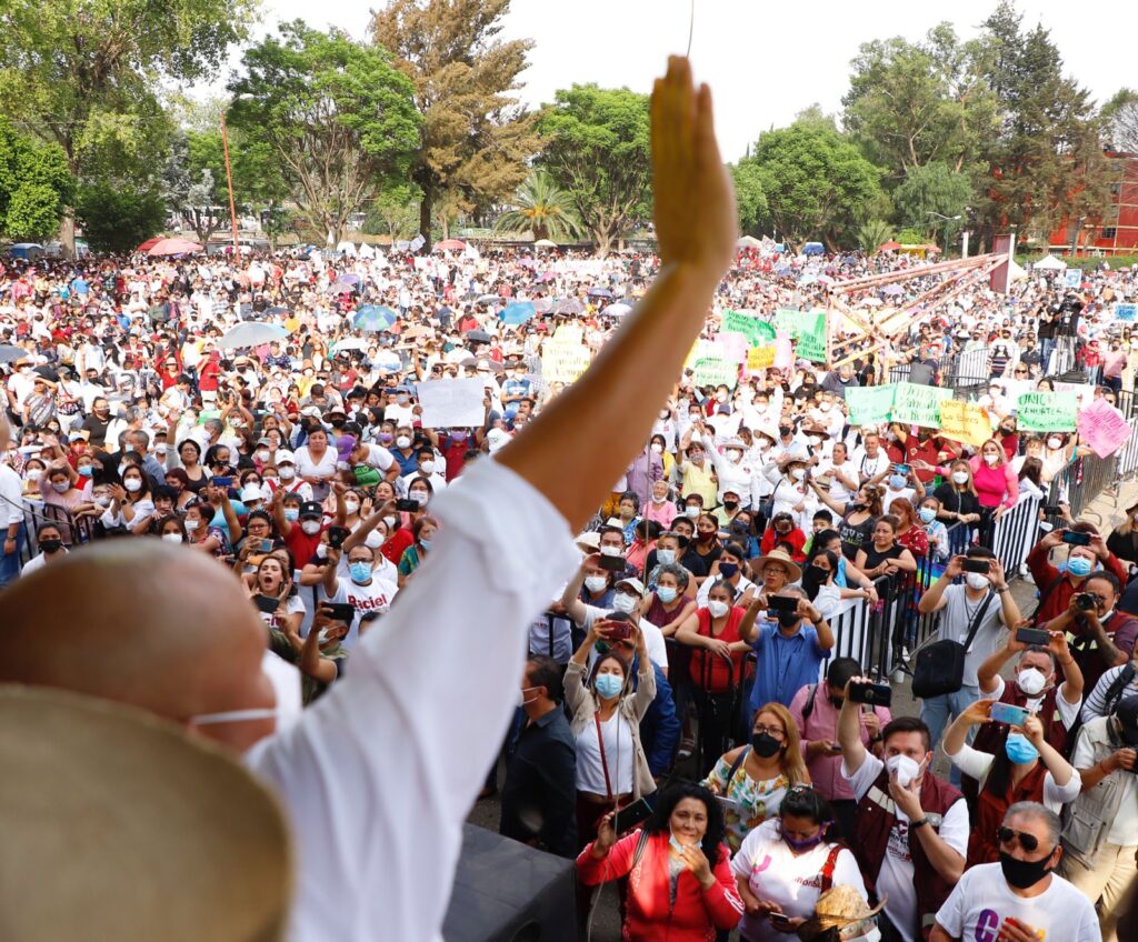 Aires de transformación señala Raciel Pérez Cruz ante miles de personas en Los Rosarios, Tlalnepantla