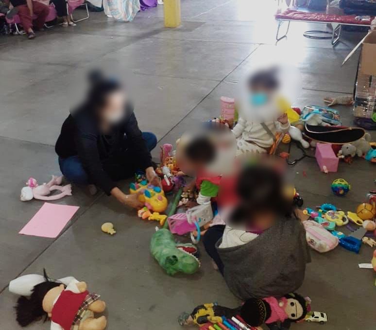 Niños en un albergue en Tlalnepantla