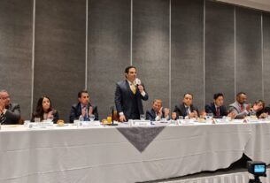 Enrique Vargas del Villar y dirigentes del Colegio de Abogados del Valle de México
