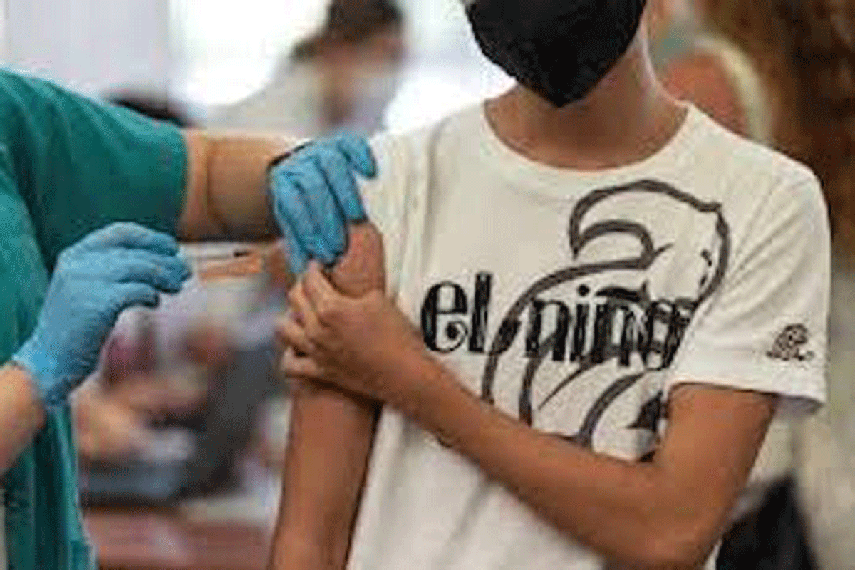 Vacunan a niños en Naucalpan