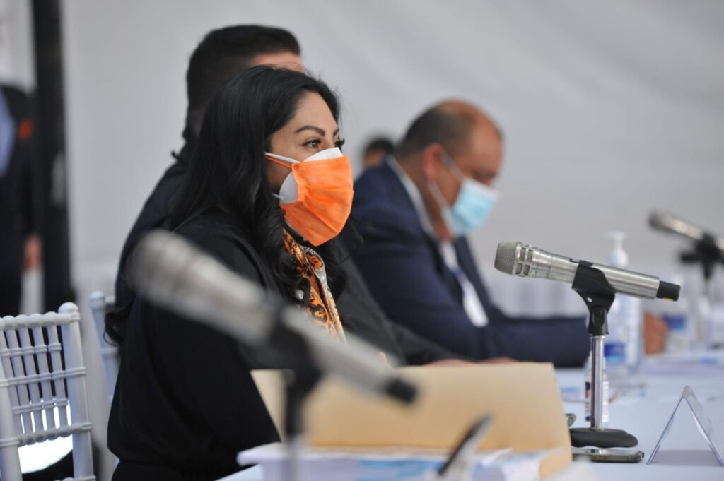 Karla Fiesco, alcaldesa de Cuautitlán Izcall ofrece impulso a inversionistas