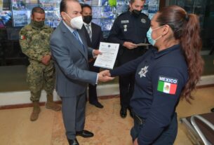 Policías son reconocidos con mejor rango en Atizapán de Zaragoza