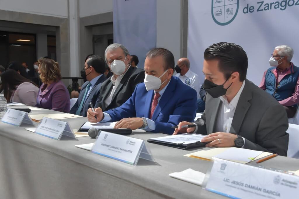 Firma del convenio entre gobierno de Atizapán e IMEVIS
