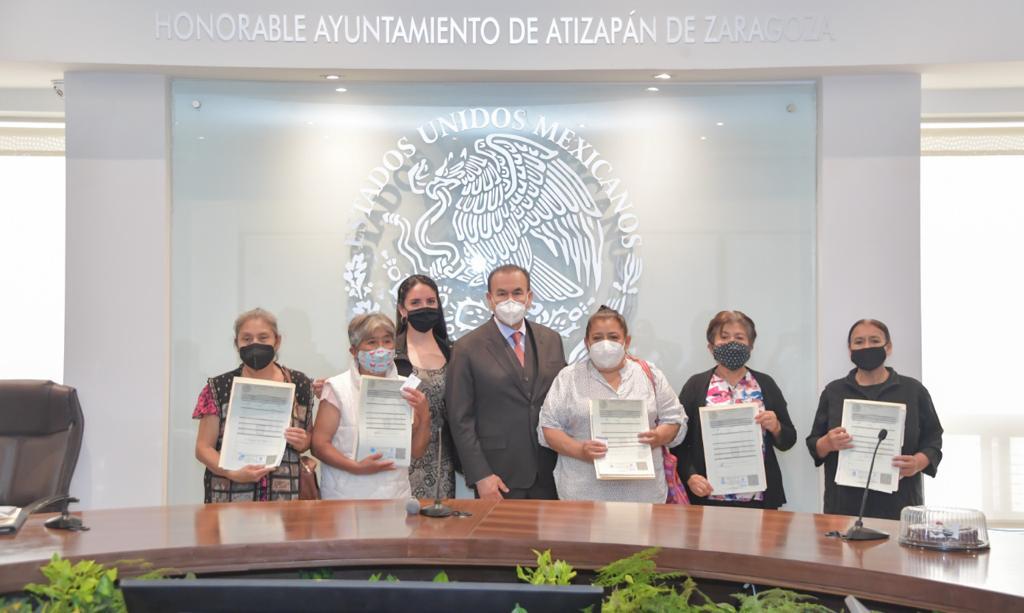 Mujeres las primeras en acudir por acta de nacimiento en Atizapán