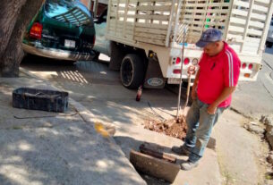 Fugas de agua por escaso mantenimiento en Naucalpan