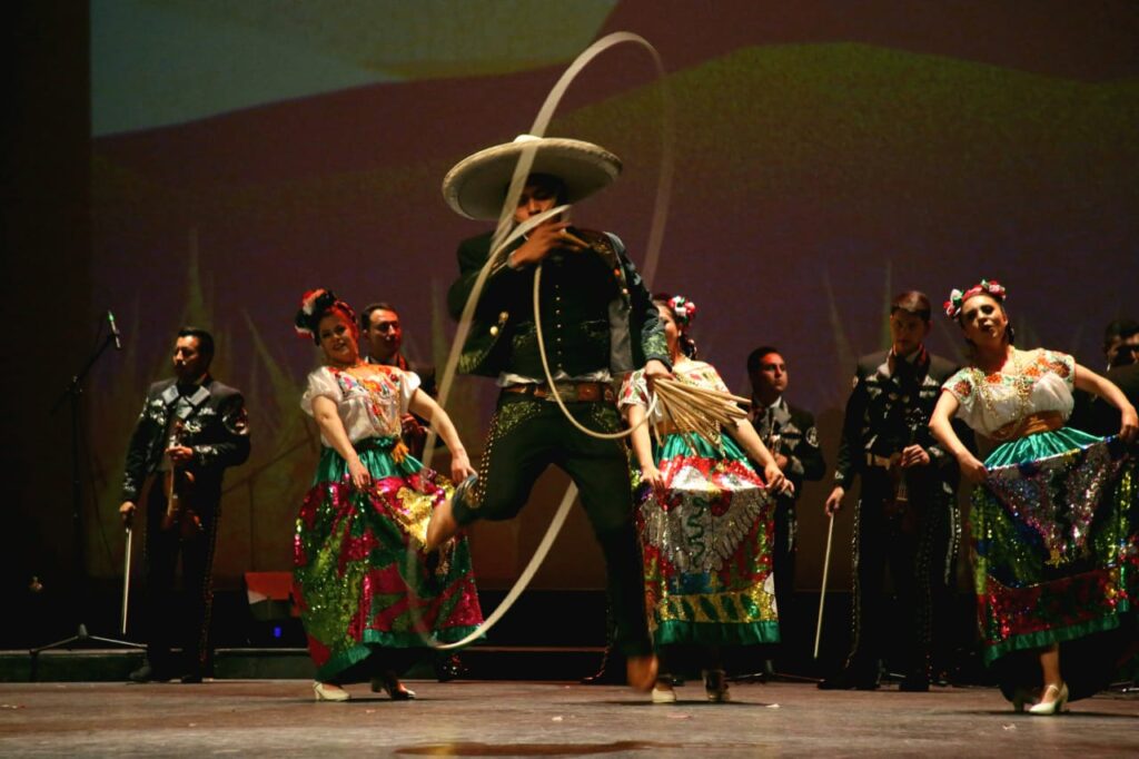 Bailes de Veracruz y Jalisco