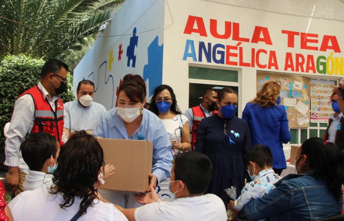 Niños autistas reciben apoyo en el DIF Tlalnepantla