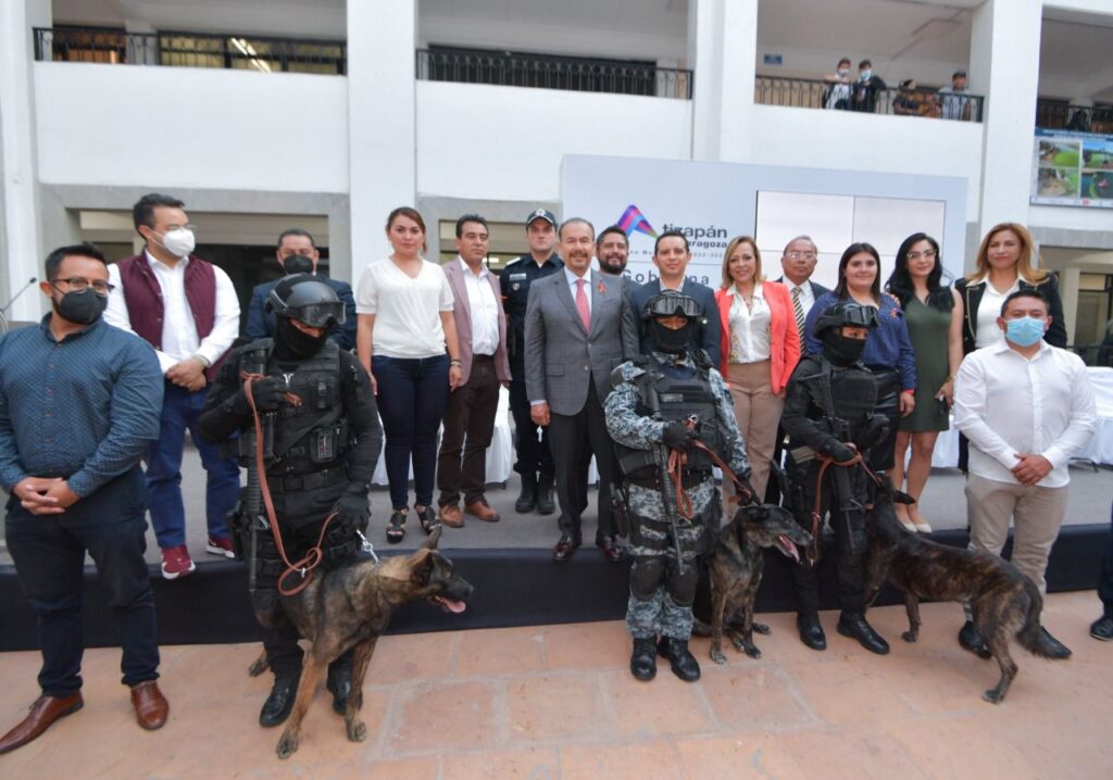 Los elementos caninos dados en adopción en Atizapán de Zaragoza
