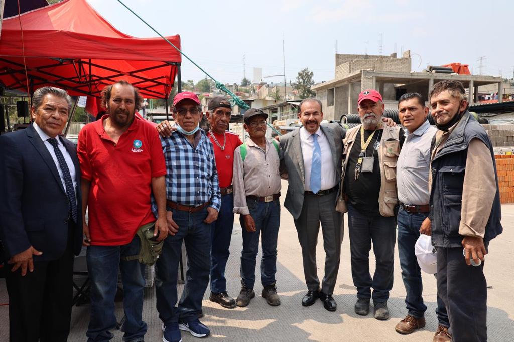 El alcalde Pedro Rodríguez convive con los trabajadores de la construcción de Suteym