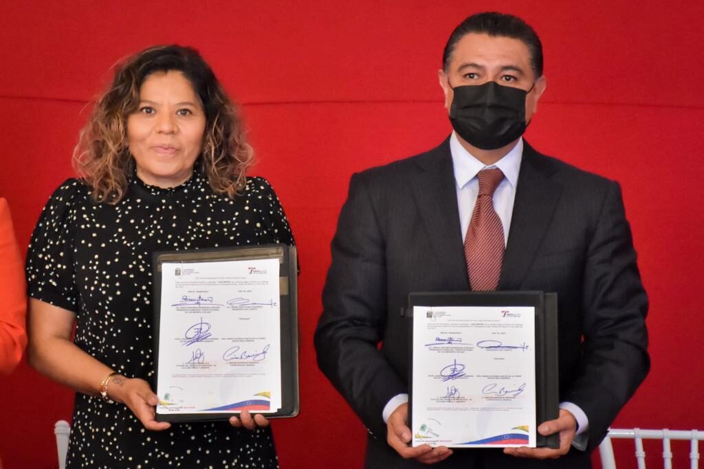 Convenio entre Tlalnepantla y el COM, Mari Jose Alcalá y Marco Antonio Rodríguez