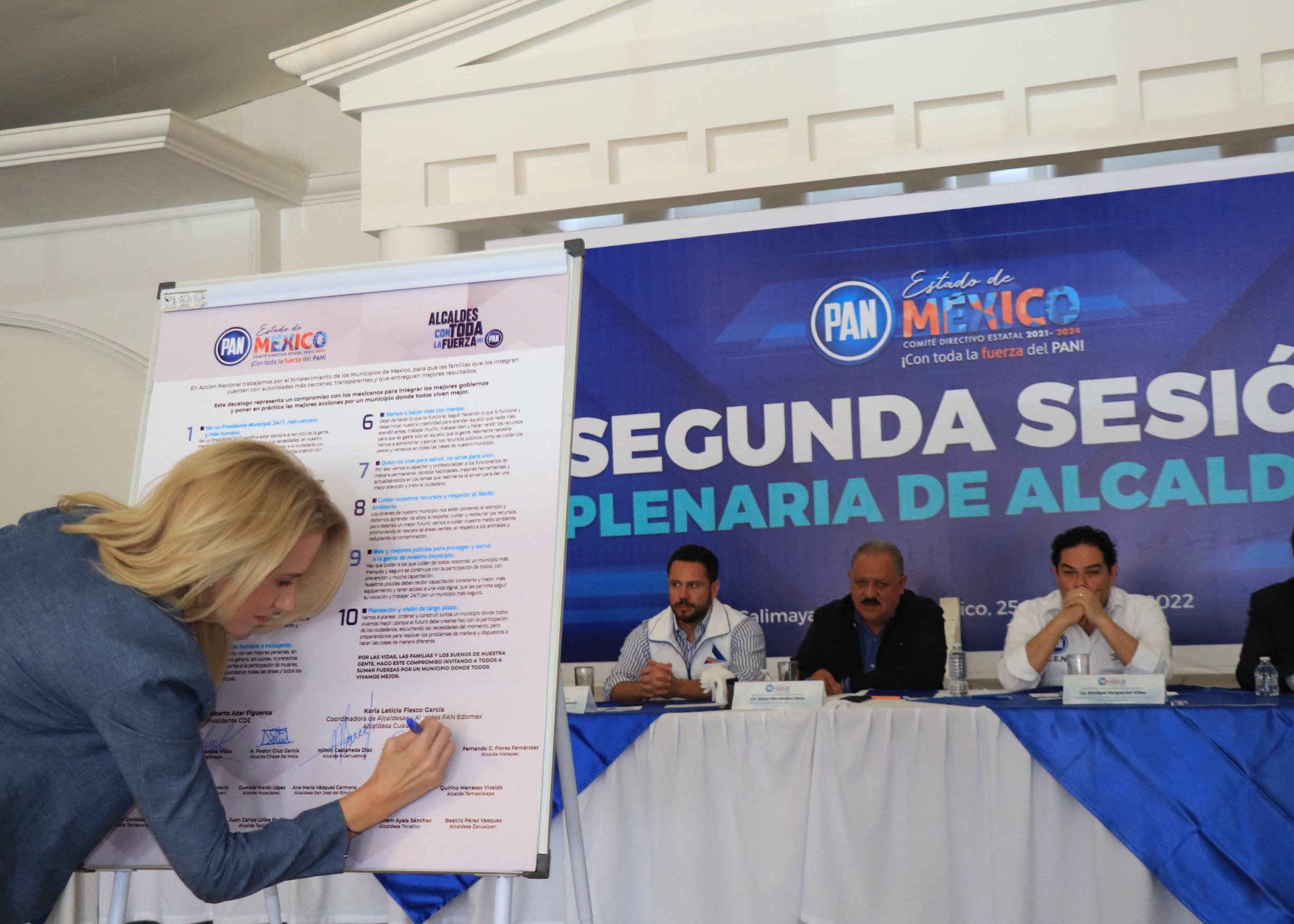 Participación de Romina Contreras ante alcaldes panistas del Estado de México