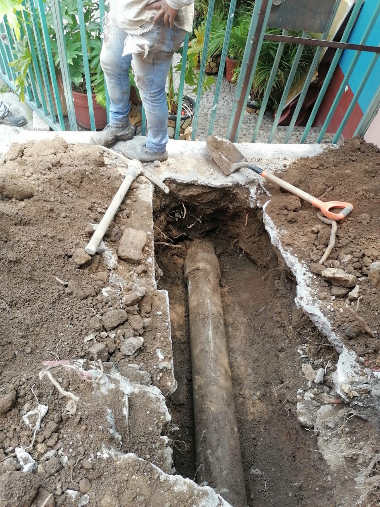 Conexión de agua reparada para regularizar servicio en nueve colonias de Naucalpan