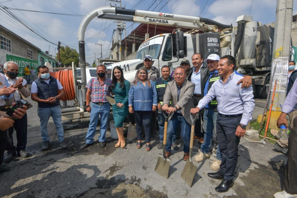 Reparan calles, fugas de agua, podan y más, de un tiro, en Atizapán de