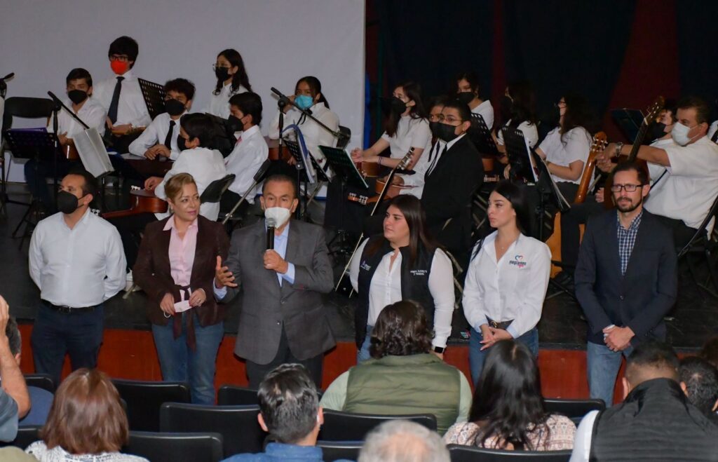 Pedro Rodríguez invita a la Orrquesta Mexiquense de Cuerda Pulsada a participar en el Festival de las Artes