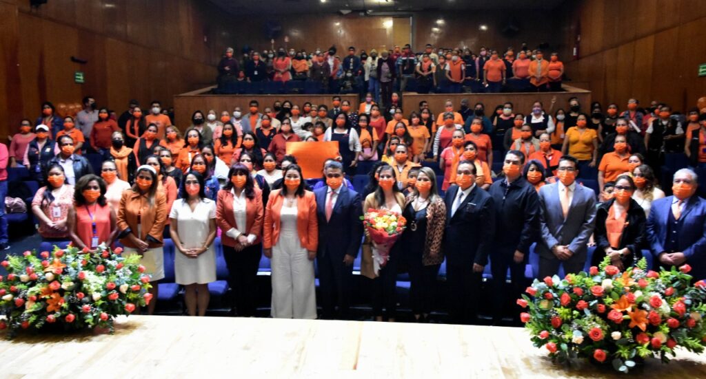 La mayoría de funcionarios de Tlalnepantla en conferencia contra abuso sexual