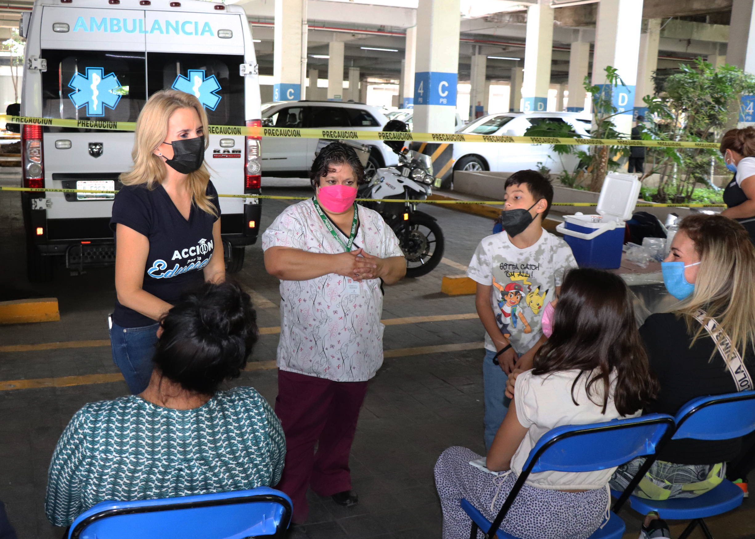 En zona de vacunación la alcaldesa de Huixquilucan, Romina Contreras