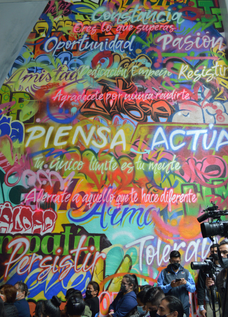 Un mural resume los ideales de quien progresa en el Centro de Oficios de Huixquilucan