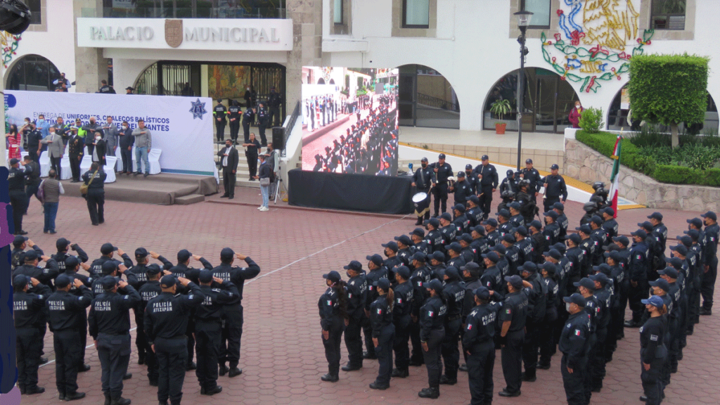 Parte de la corporación policiaca de Atizapán de Zaragoza