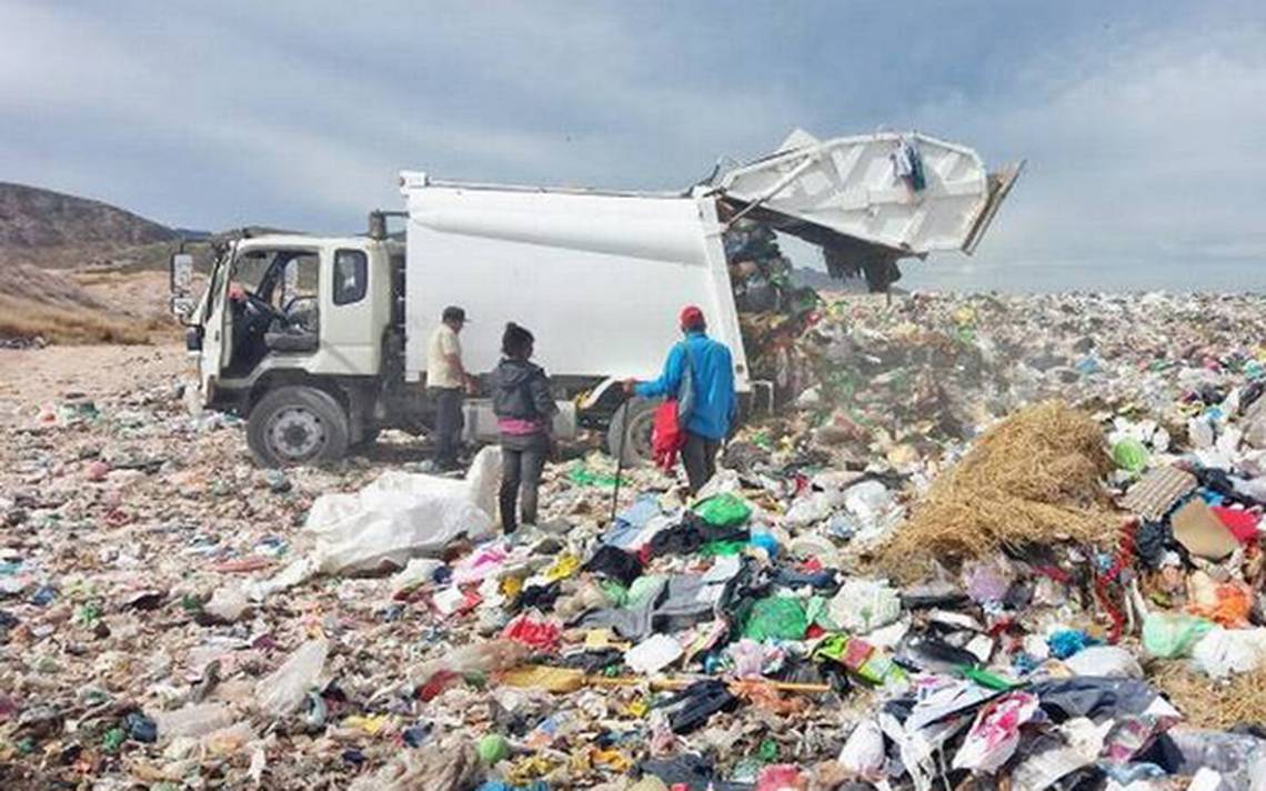 Ciudad de México arroja basura en Edomex