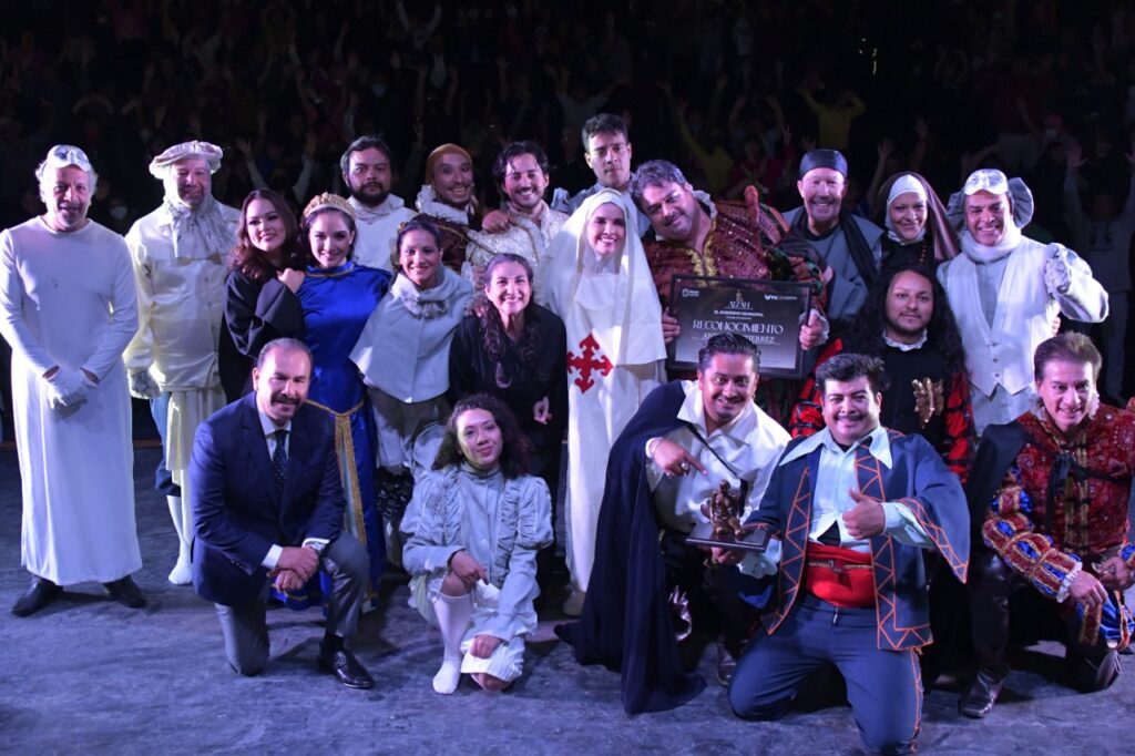 Actores de Don Juan Tenorio impactaron en el Teatro Ignacio Zaragoza