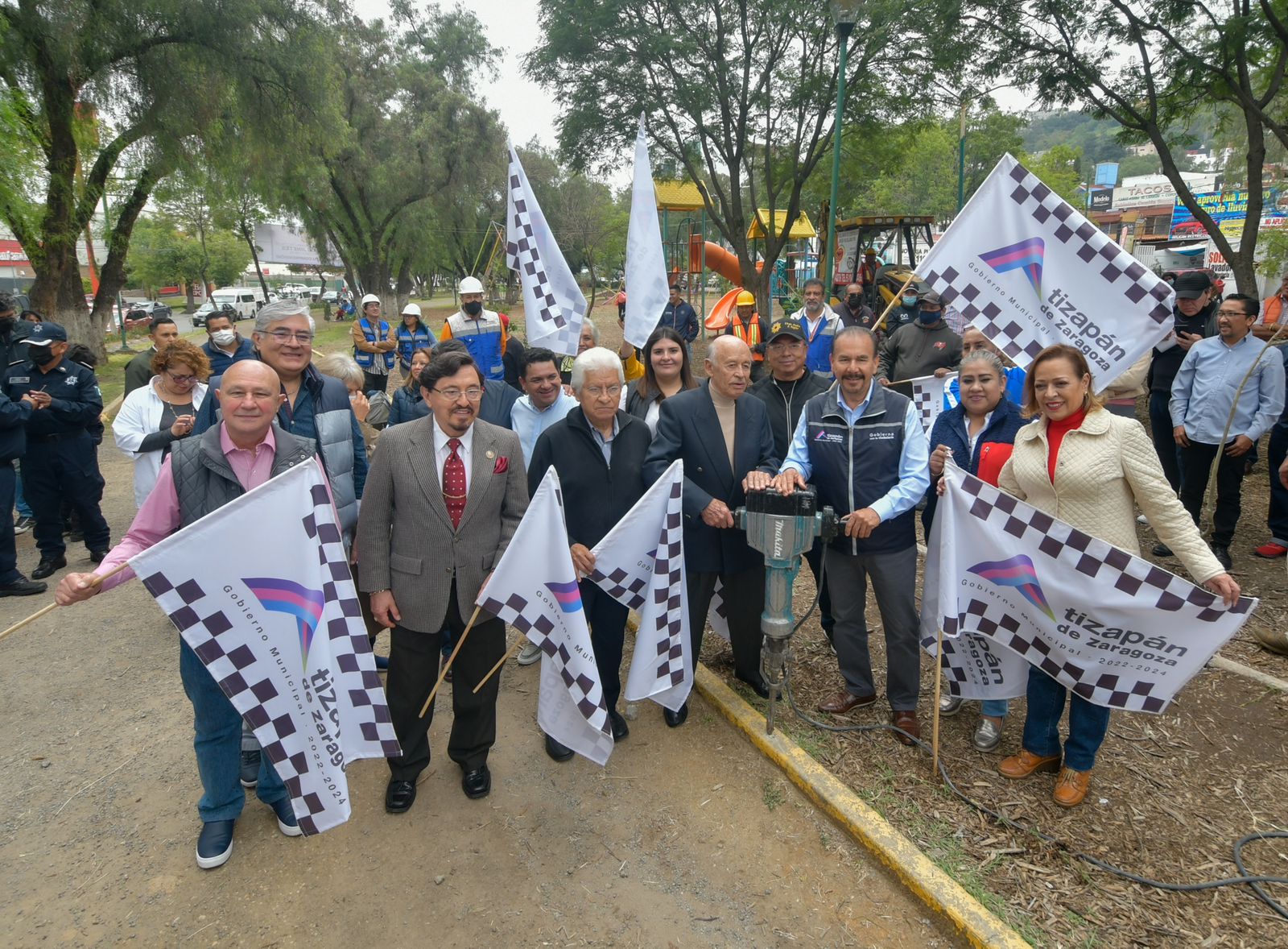En la trotapista, Pedro Rodríguez y dirigentes de colonos inician obras