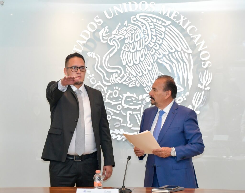 El alcalde Pedro Rodríguez toma protesta a director de Servicios Públicos, Moisés Gerardo Bermúdez Juárez